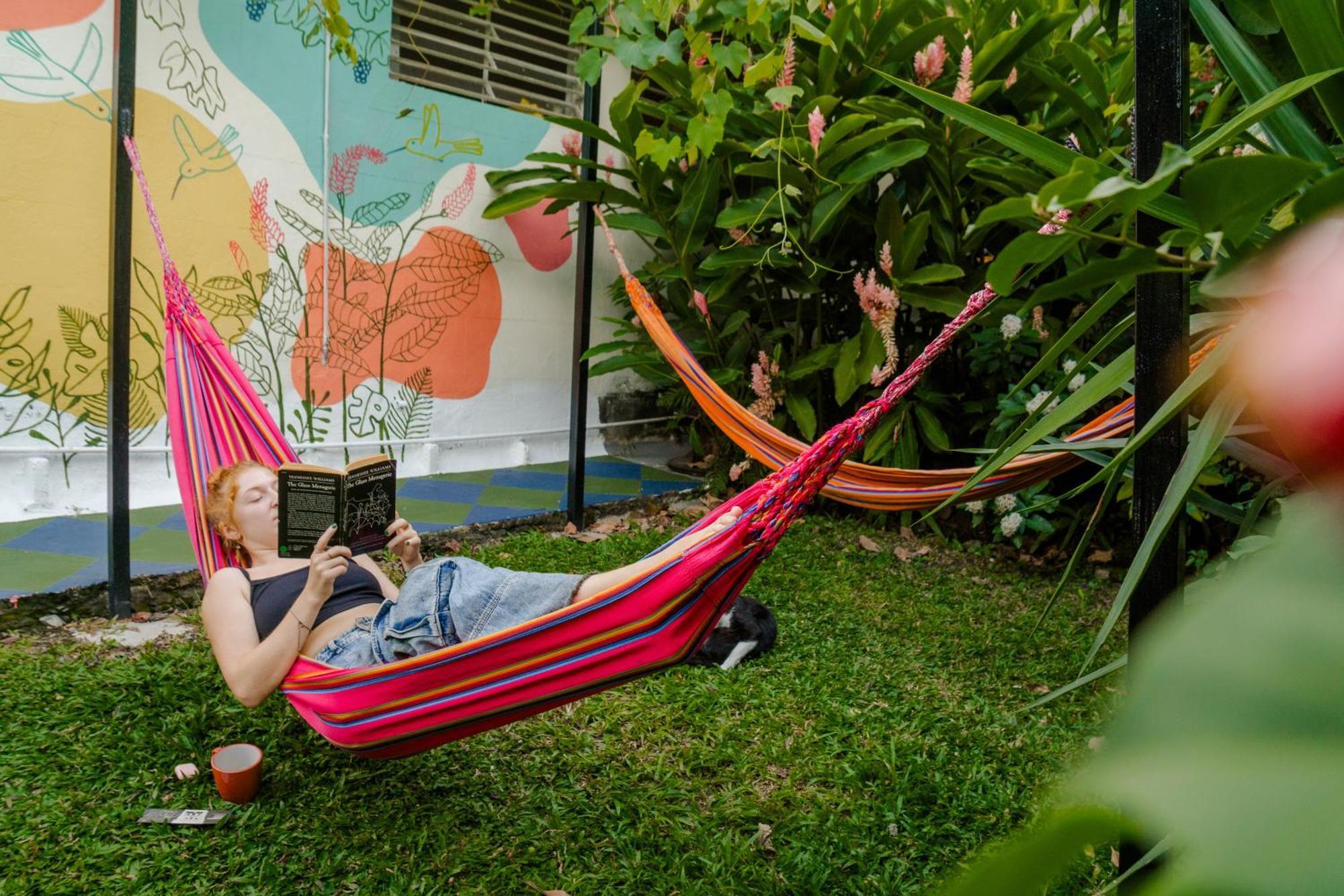 La Palmera Hostel Cali Exterior photo